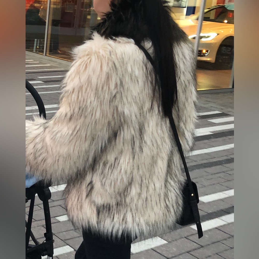 GUESS Rex Two-Tone Faux-Fur Jacket - Picture 8 of 8
